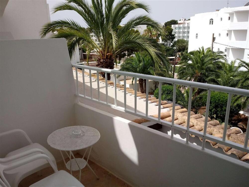 Hostal Oasis Dor Кала д'Ор Екстер'єр фото